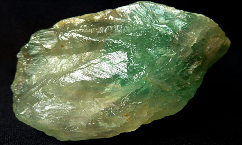 Cristal de cuarzo verdoso
