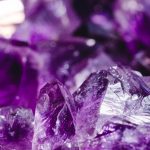 Piedras turmalina violeta