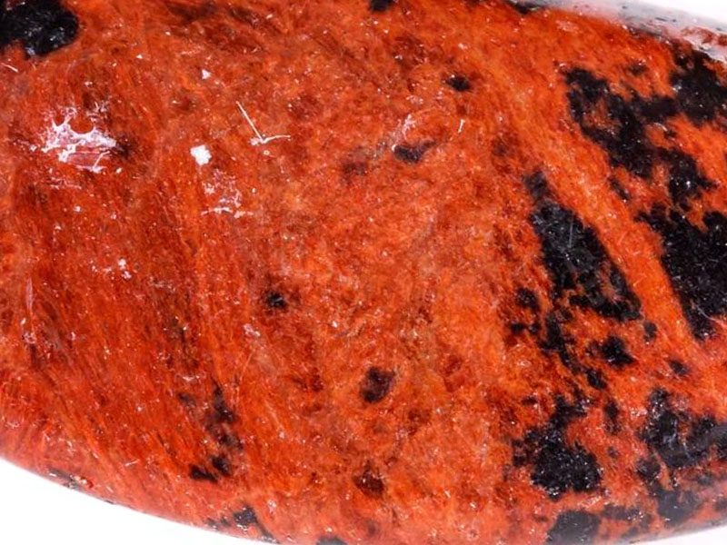 Piedra roja de Obsidiana natural